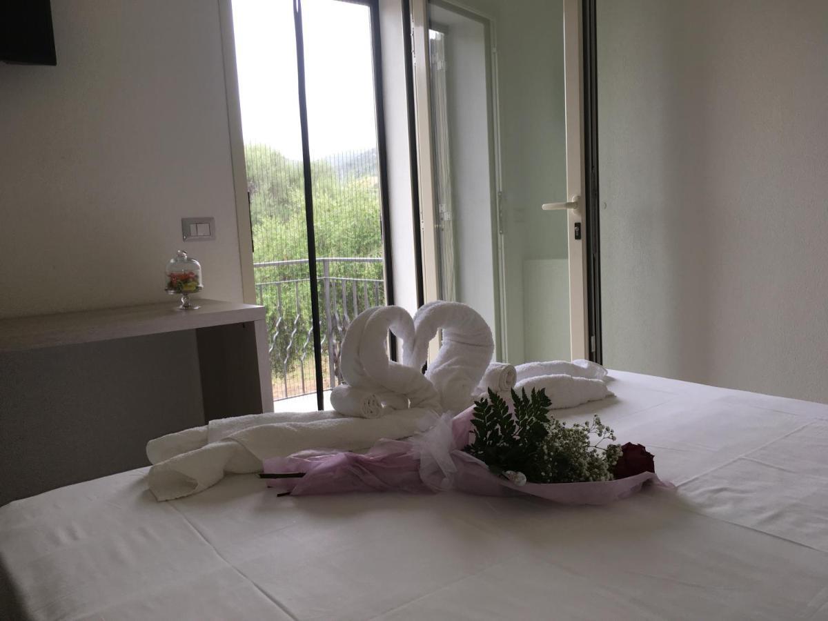 B&B Somiar San Teodoro  Esterno foto