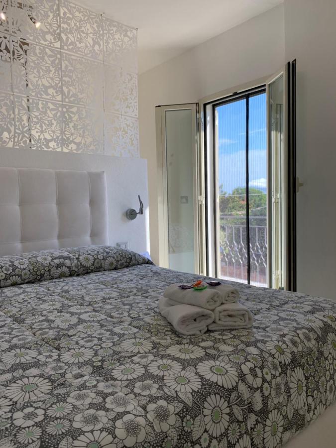 B&B Somiar San Teodoro  Esterno foto