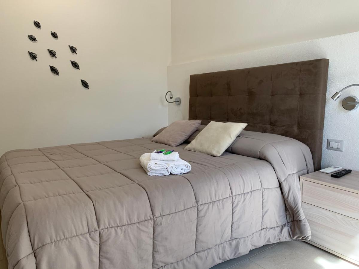 B&B Somiar San Teodoro  Esterno foto